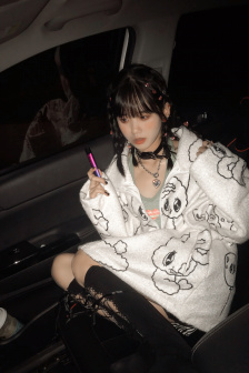 巨粗进入警花疼哭